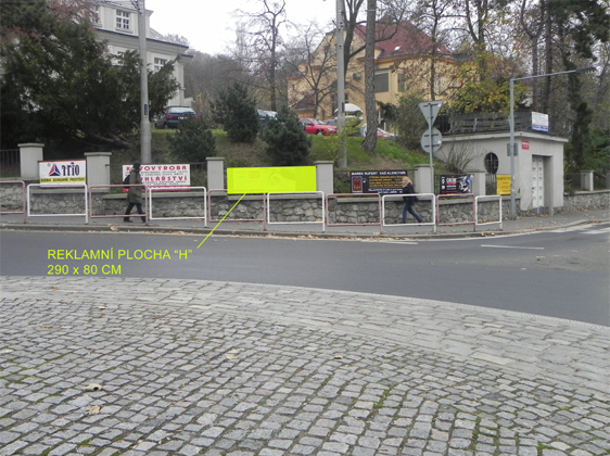 NABÍDKA REKLAMNÍCH PLOCH V CENTRU MĚSTA ÚSTÍ NAD LABEM, NA KŘIŽOVATCE ULIC: MASARYKOVA, LONDÝNSKÁ, WINSTONA CHURCHILA, ROOSEVELTOVA  | ALP-REAL s.r.o.